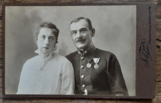 Kabinetka - portrét, Rakousko-uherský důstojník a žena