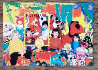 LOTYŠSKO ** aršík Bl 8, dětské hry, hračky, r. 1996